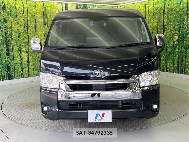 Toyota HIACE WAGON 2022-12 8366190-15