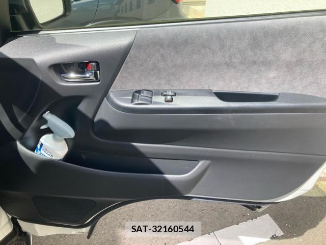 Toyota HIACE WAGON 2024-03 8371714-9