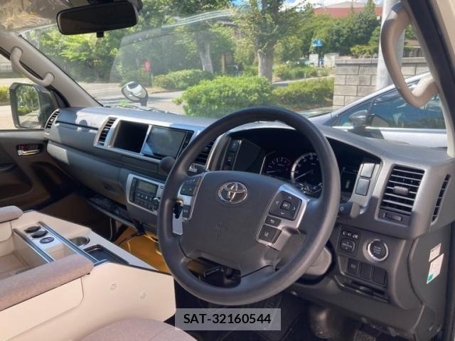 Toyota HIACE WAGON 2024-03 8371714-10