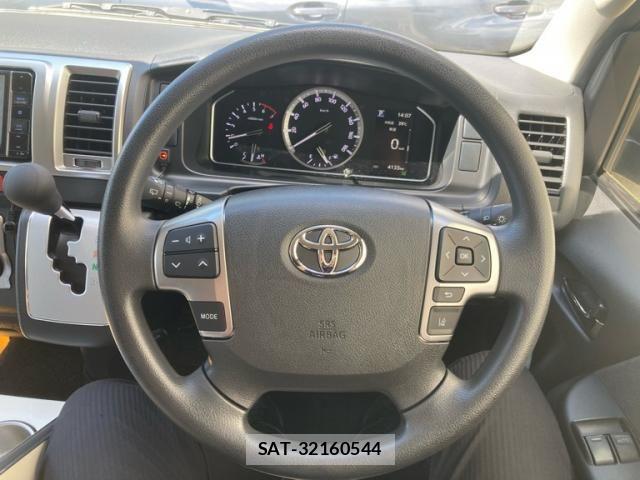 Toyota HIACE WAGON 2024-03 8371714-13
