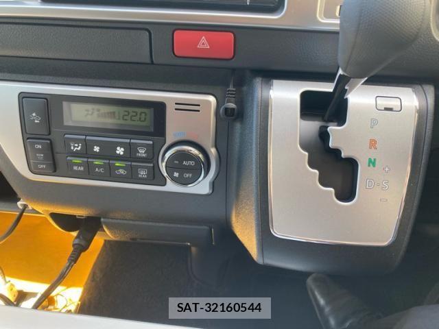 Toyota HIACE WAGON 2024-03 8371714-19