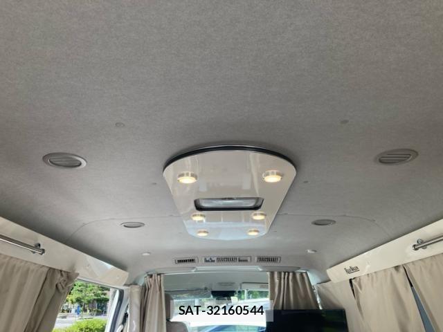 Toyota HIACE WAGON 2024-03 8371714-24