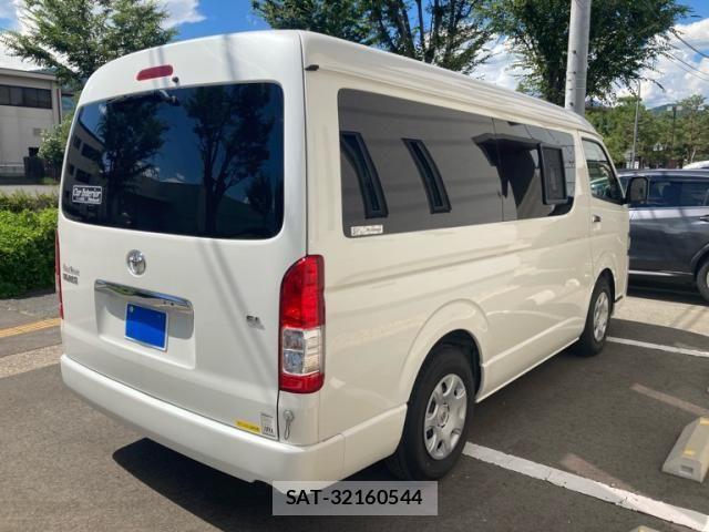 Toyota HIACE WAGON 2024-03 8371714-2