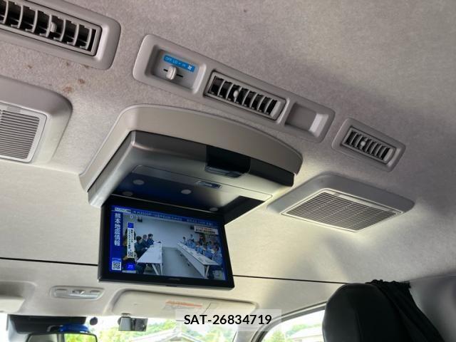 Toyota HIACE WAGON 2018-08 8371715-17