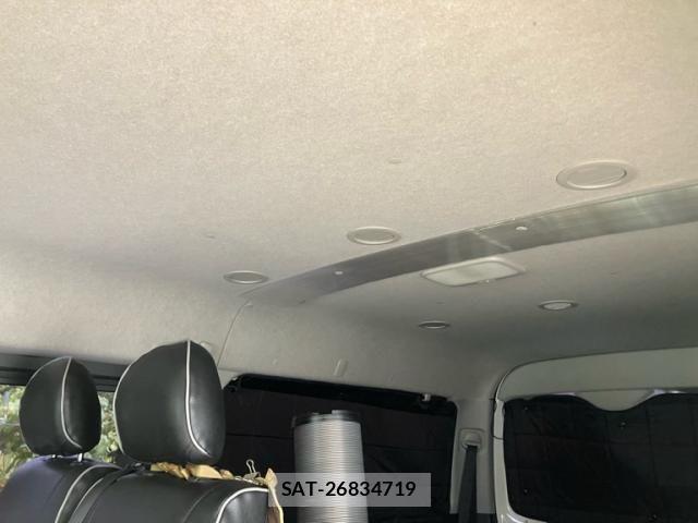 Toyota HIACE WAGON 2018-08 8371715-18
