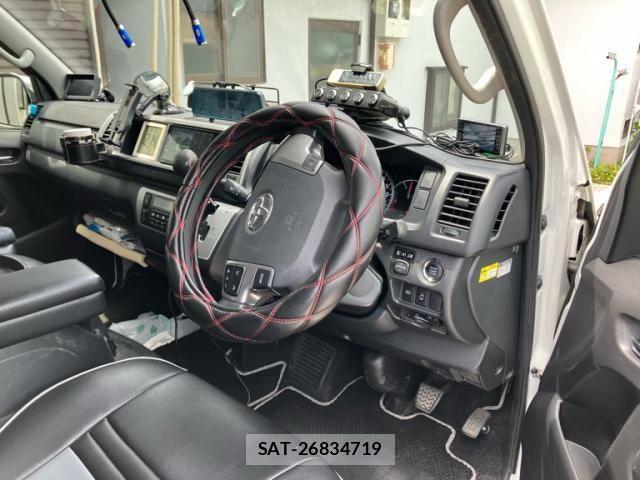 Toyota HIACE WAGON 2018-08 8371715-26