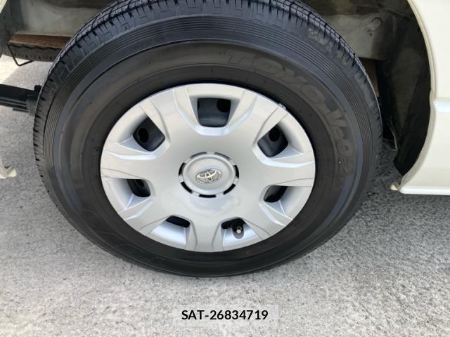 Toyota HIACE WAGON 2018-08 8371715-6