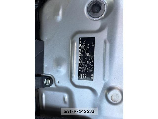 Toyota HIACE WAGON 2022-12 8412730-4