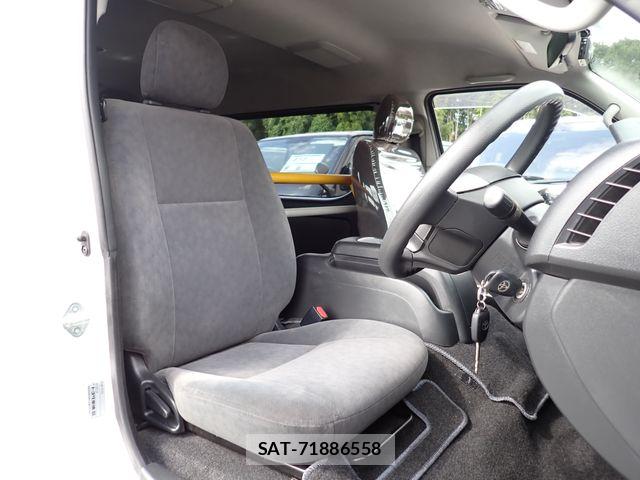 Toyota HIACE WAGON 2019-05 8412741-20