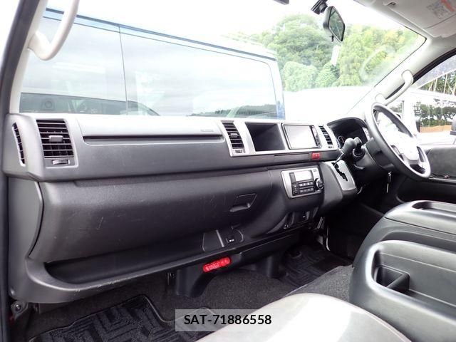 Toyota HIACE WAGON 2019-05 8412741-21