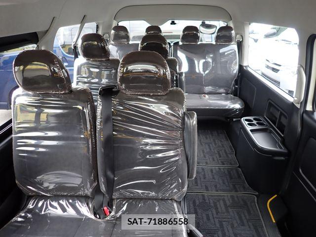 Toyota HIACE WAGON 2019-05 8412741-25