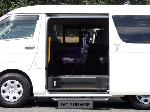 Toyota HIACE WAGON 2019-05 8412741-4