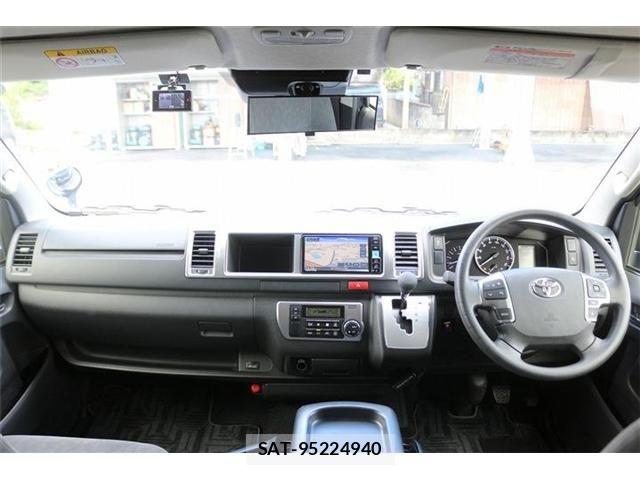 Toyota HIACE WAGON 2024-04 8412729-15