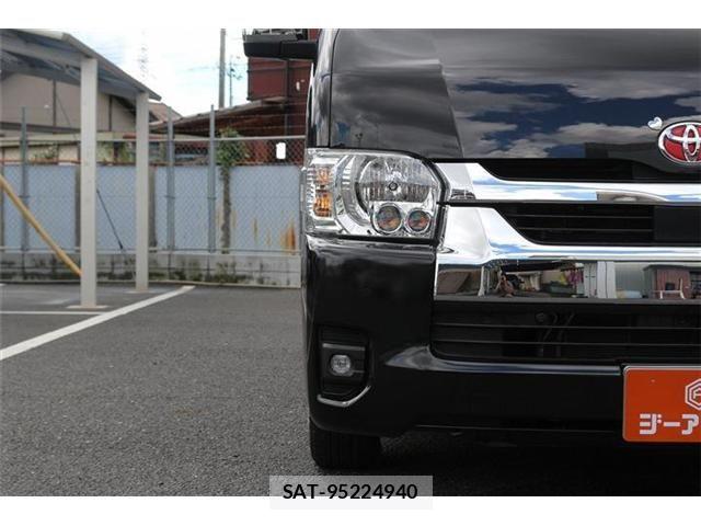 Toyota HIACE WAGON 2024-04 8412729-24