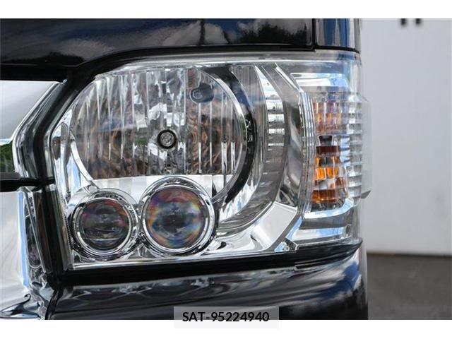 Toyota HIACE WAGON 2024-04 8412729-26