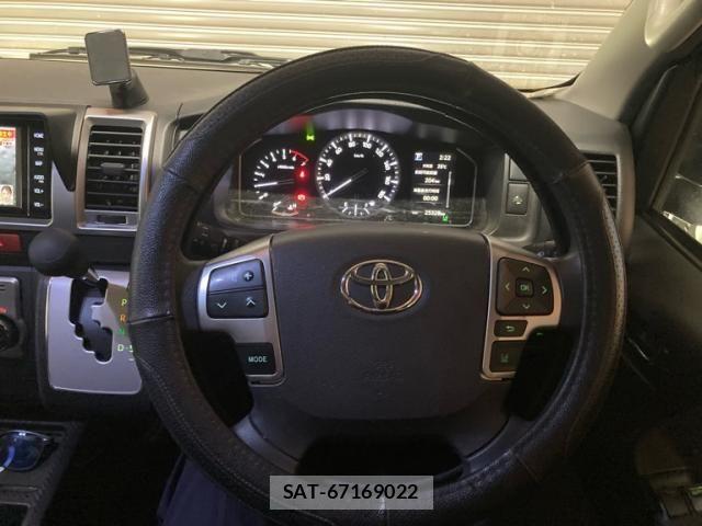 Toyota HIACE WAGON 2022-09 8412728-12