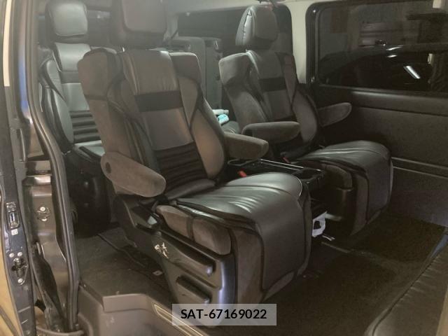 Toyota HIACE WAGON 2022-09 8412728-8