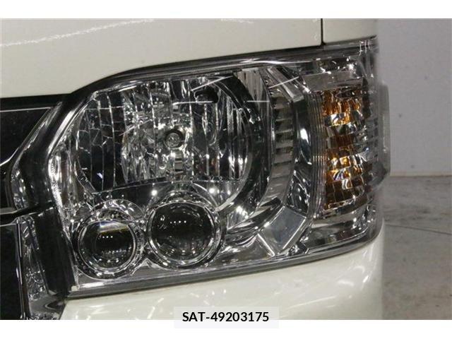 Toyota HIACE WAGON 2025-03 8412731-14