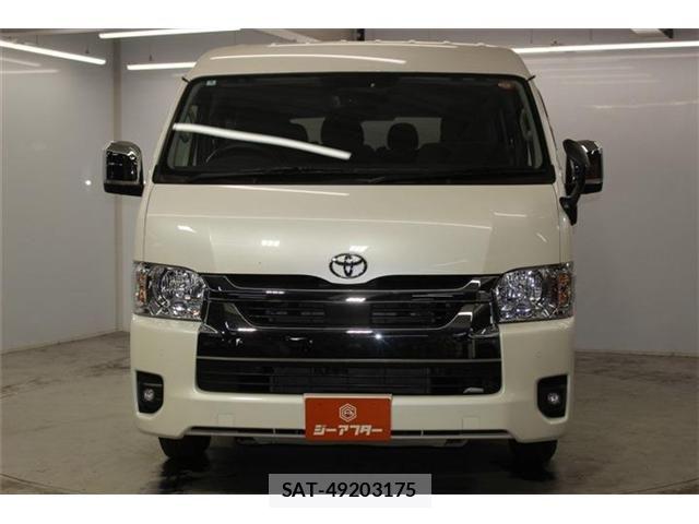 Toyota HIACE WAGON 2025-03 8412731-1