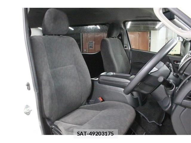 Toyota HIACE WAGON 2025-03 8412731-26
