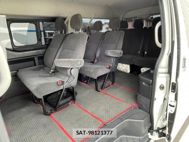 Toyota HIACE WAGON 2017-03 8412736-14