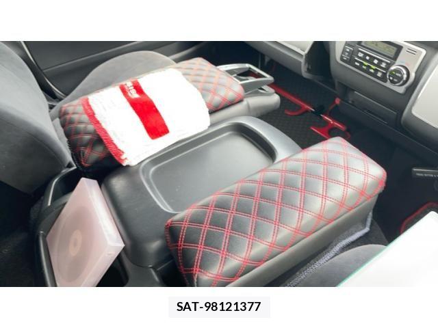 Toyota HIACE WAGON 2017-03 8412736-18