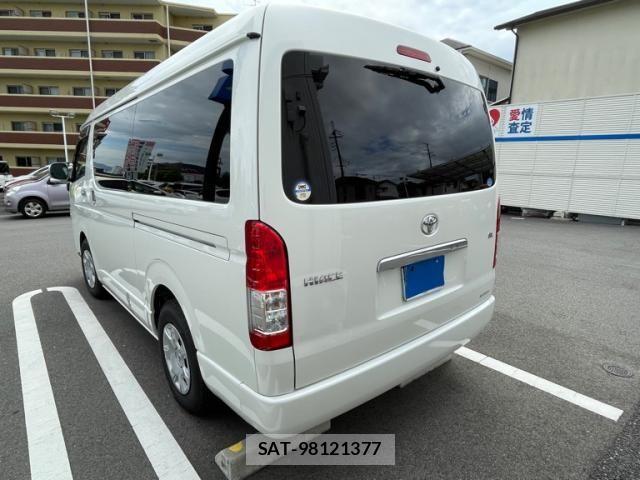Toyota HIACE WAGON 2017-03 8412736-2