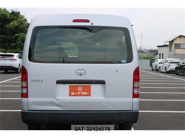 Toyota HIACE WAGON 2019-08 8562107-10