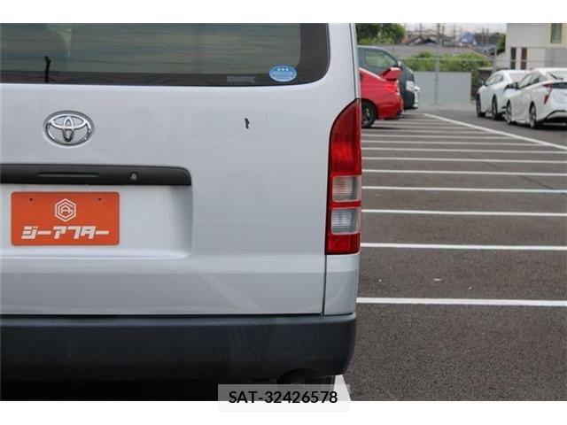 Toyota HIACE WAGON 2019-08 8562107-11