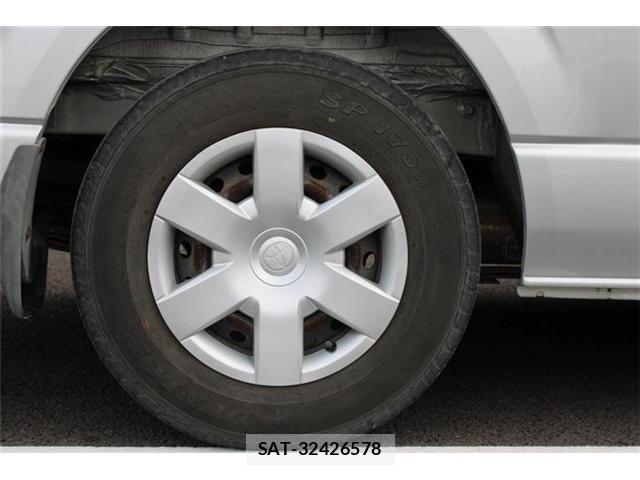 Toyota HIACE WAGON 2019-08 8562107-23