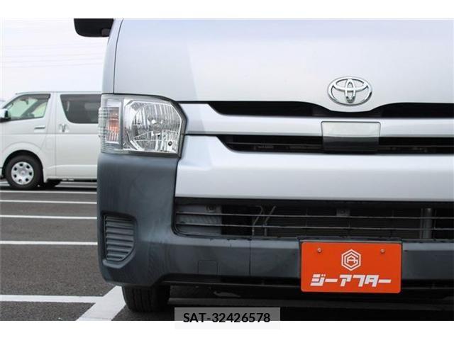 Toyota HIACE WAGON 2019-08 8562107-2