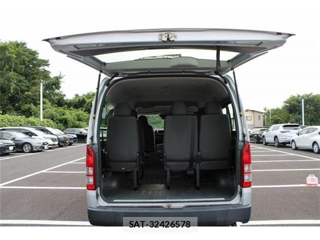 Toyota HIACE WAGON 2019-08 8562107-29