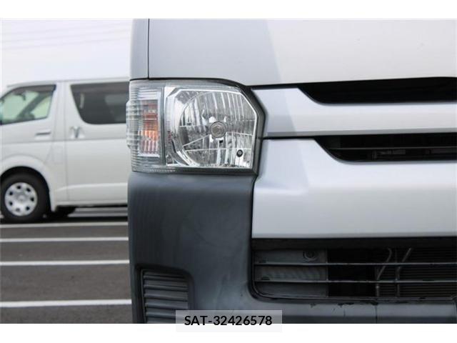 Toyota HIACE WAGON 2019-08 8562107-3