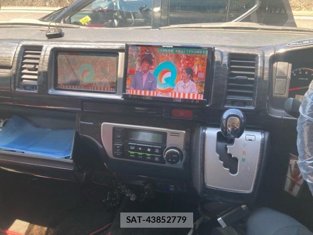 Toyota HIACE WAGON 2015-08 8562108-18