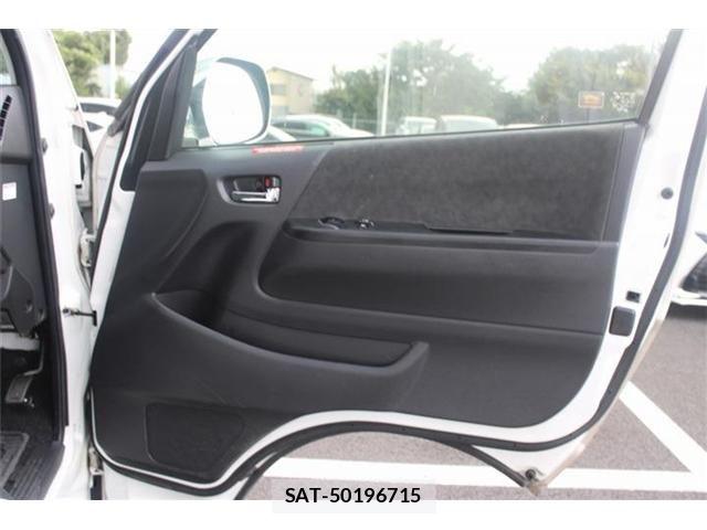 Toyota HIACE WAGON 2020-06 8562104-25