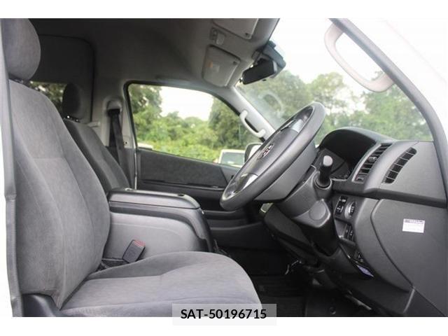 Toyota HIACE WAGON 2020-06 8562104-27