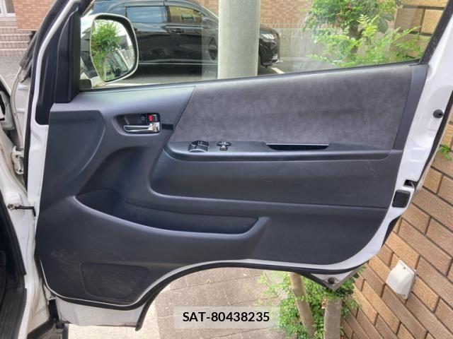 Toyota HIACE WAGON 2014-01 8562109-16