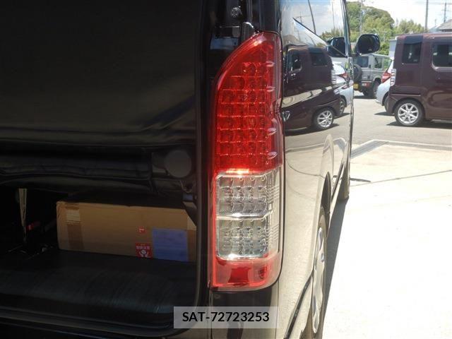 Toyota HIACE WAGON 2019-09 8562105-25