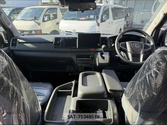 Toyota HIACE WAGON 2026-04 8627031-3