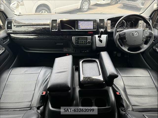 Toyota HIACE WAGON 2022-03 8627033-3