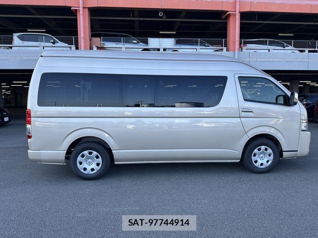 Toyota HIACE WAGON 2026-08 8659378-9