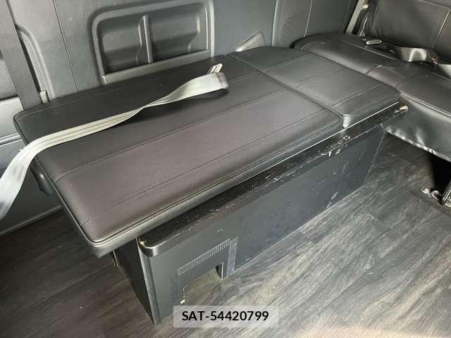 Toyota HIACE WAGON 2010-12 8659383-12