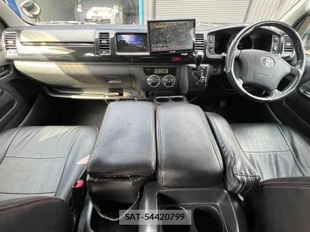 Toyota HIACE WAGON 2010-12 8659383-20