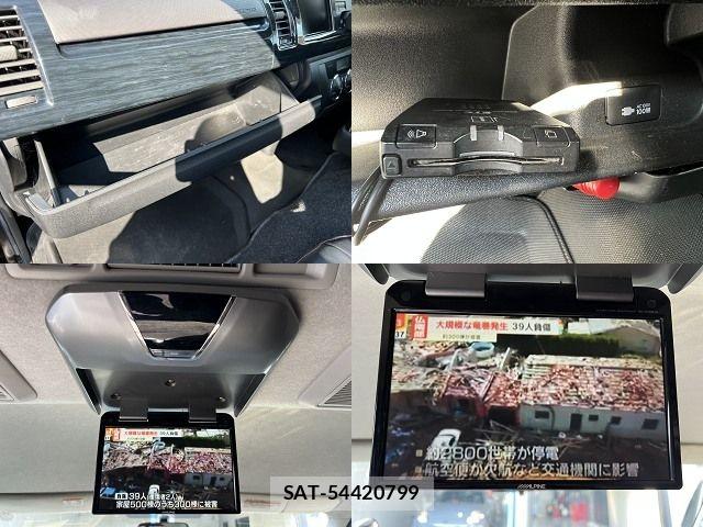 Toyota HIACE WAGON 2010-12 8659383-26