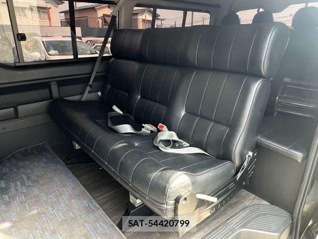 Toyota HIACE WAGON 2010-12 8659383-8