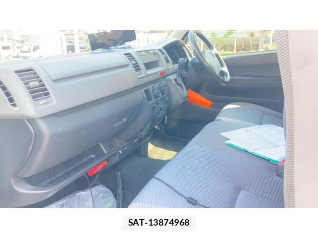 Toyota HIACE WAGON 2007-06 8666243-13