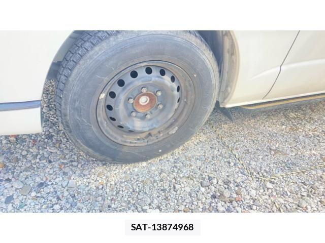 Toyota HIACE WAGON 2007-06 8666243-3