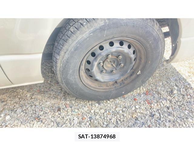Toyota HIACE WAGON 2007-06 8666243-4
