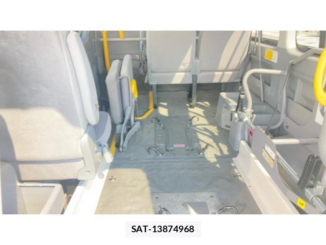 Toyota HIACE WAGON 2007-06 8666243-6