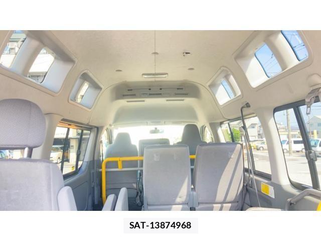 Toyota HIACE WAGON 2007-06 8666243-7